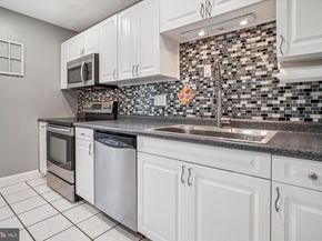 8332 Glastonbury Court, Annandale VA 22003