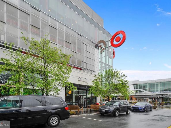 8332 Glastonbury Court, Annandale VA 22003