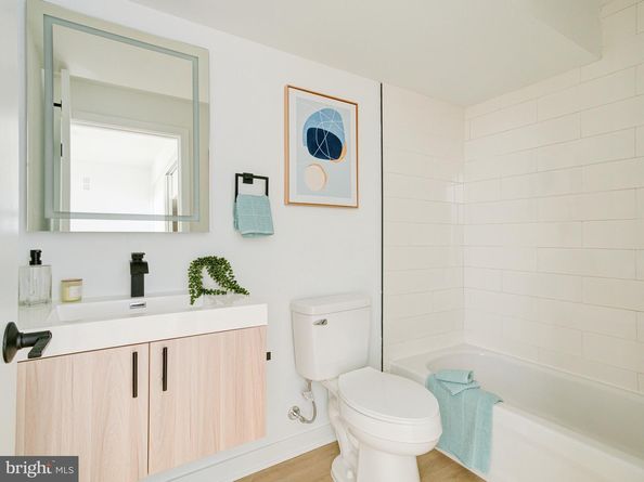 1327 S Dover Street, Philadelphia PA 19146