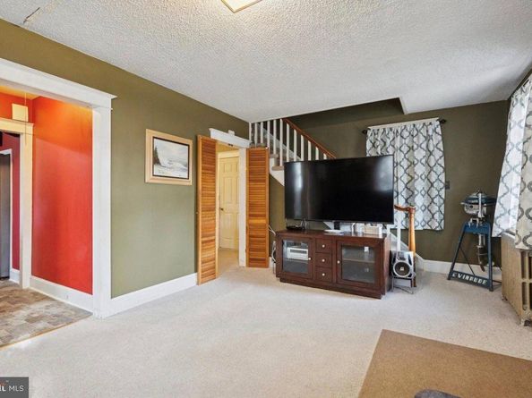 311 Neshaminy Road, Croydon PA 19021