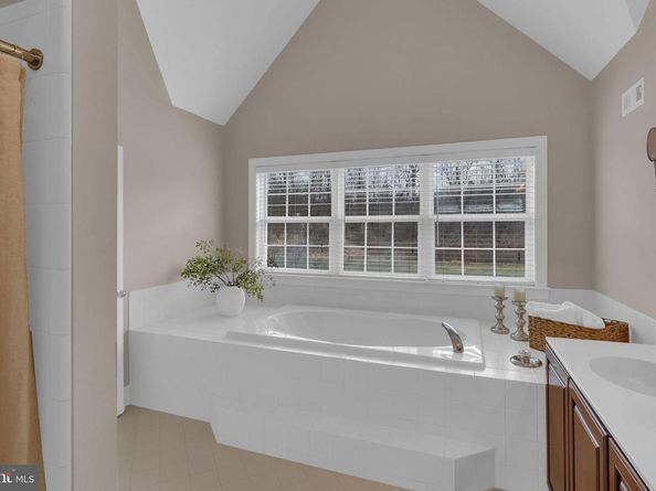 3867 Charter Club Drive, Doylestown PA 18902