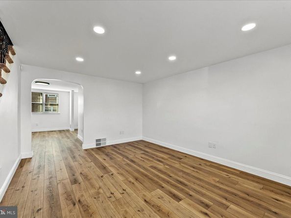 1232 Edgehill Road, Darby PA 19023