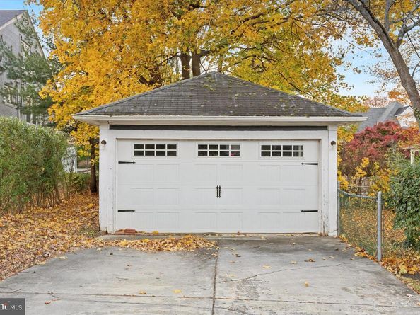 2444 Fairhill Avenue, Glenside PA 19038