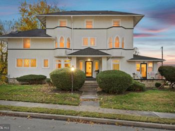 2444 Fairhill Avenue