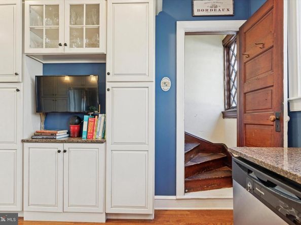 2444 Fairhill Avenue, Glenside PA 19038