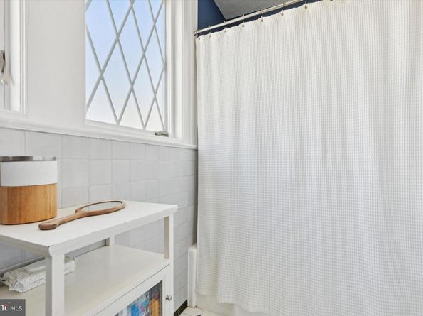 2444 Fairhill Avenue, Glenside PA 19038