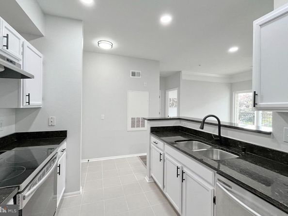 1600 Spring Gate Drive 2211, Mclean VA 22102
