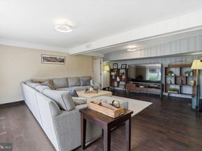 8618 Caroline Drive, Glenside PA 19038