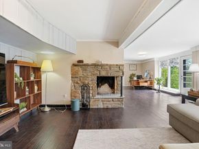8618 Caroline Drive, Glenside PA 19038