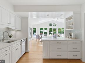 2905 Maplewood Place, Alexandria VA 22302