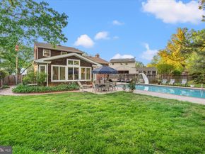 2905 Maplewood Place, Alexandria VA 22302