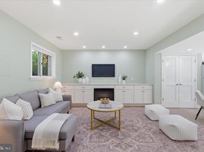 2905 Maplewood Place, Alexandria VA 22302