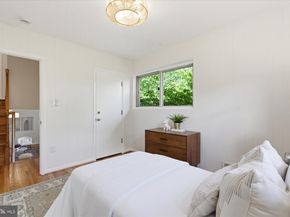 2905 Maplewood Place, Alexandria VA 22302