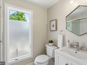2905 Maplewood Place, Alexandria VA 22302