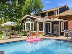 2905 Maplewood Place, Alexandria VA 22302