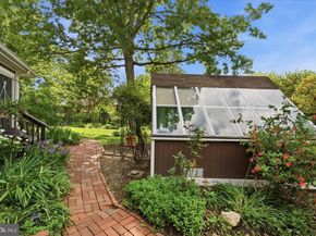 2905 Maplewood Place, Alexandria VA 22302