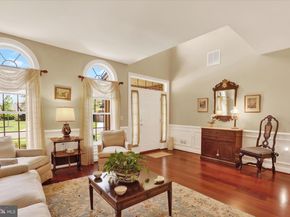 86 Rittenhouse Circle, Newtown PA 18940