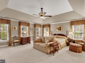86 Rittenhouse Circle, Newtown PA 18940