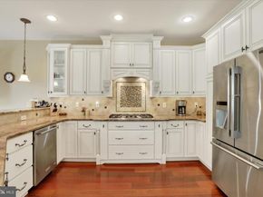86 Rittenhouse Circle, Newtown PA 18940