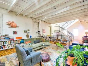 915 S 7TH Street, Philadelphia PA 19147