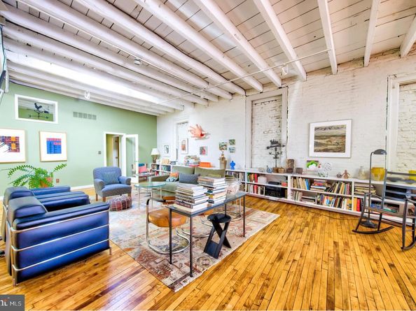915 S 7TH Street, Philadelphia PA 19147