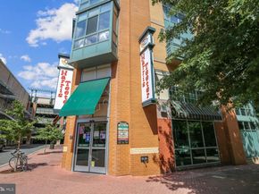 1225 Martha Custis Drive 811, Alexandria VA 22302