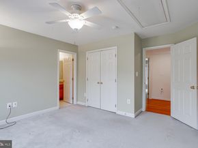 47265 Middle Bluff Place, Sterling VA 20165