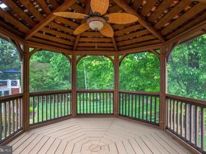 47265 Middle Bluff Place, Sterling VA 20165