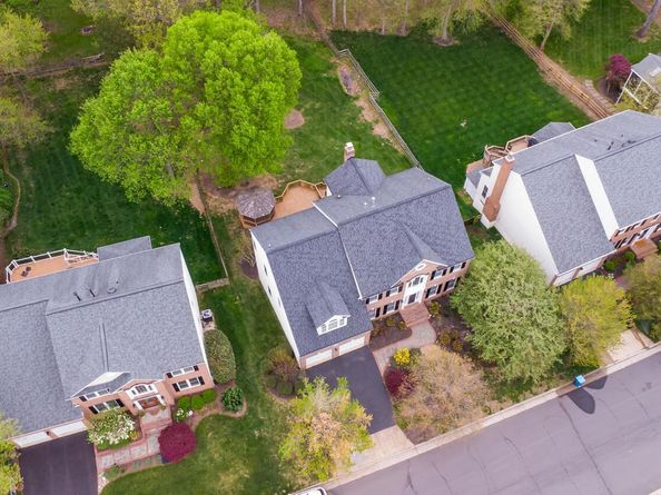 47265 Middle Bluff Place, Sterling VA 20165