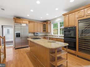 47265 Middle Bluff Place, Sterling VA 20165
