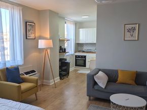 2601 Pennsylvania Avenue 403, Philadelphia PA 19130