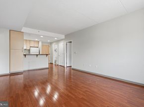 815 Arch Street 516, Philadelphia PA 19107