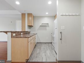 815 Arch Street 516, Philadelphia PA 19107