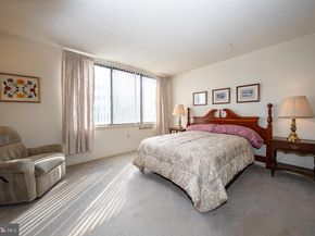 19 Rock Hill Road 1G, Bala Cynwyd PA 19004