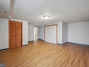 804 Keely Place, Philadelphia PA 19128