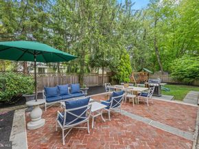 245 Barcladen Circle, Bryn Mawr PA 19010