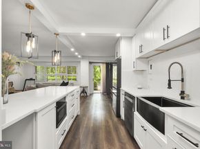 4201 Cathedral Avenue NW T10E, Washington DC 20016
