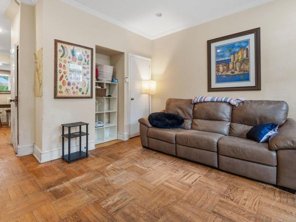 3693 Calumet Street, Philadelphia PA 19129