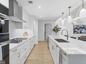 6718 Lowell Avenue PH 907, Mclean VA 22101