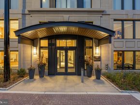6718 Lowell Avenue PH 907, Mclean VA 22101