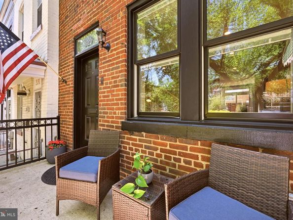 329 17TH Street SE, Washington DC 20003