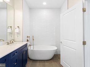 901 N Penn Street R2401, Philadelphia PA 19123