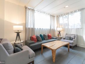 2001 12TH Street NW 213, Washington DC 20009