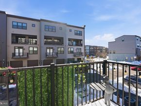 12916 Sunrise Ridge Alley 63, Herndon VA 20171