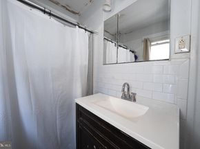 122 Crestview Road, Upper Darby PA 19082