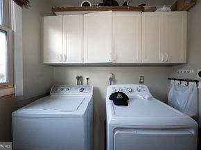 122 Crestview Road, Upper Darby PA 19082