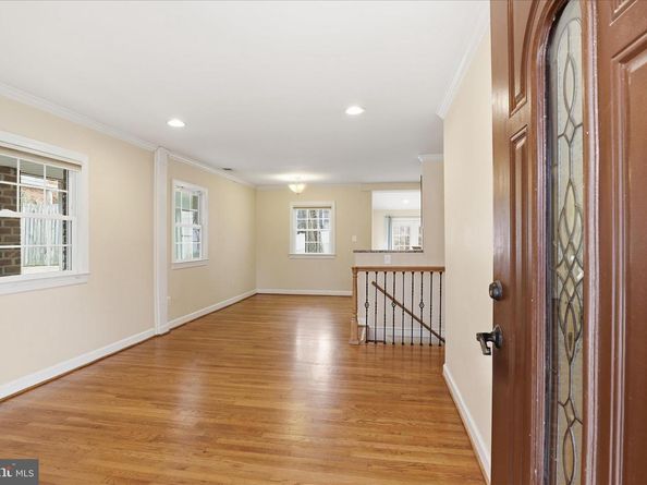 7416 Sportsman Drive, Falls Church VA 22043