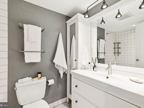 301 Race Street 410, Philadelphia PA 19106