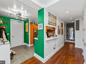 214 New Street G (4N), Philadelphia PA 19106