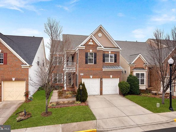 2467 Cypress Green Lane, Herndon VA 20171